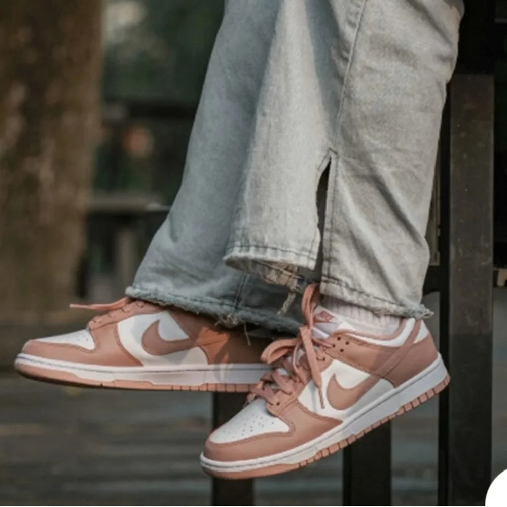 Nike Whisper Rose Dunk Lows Size 8